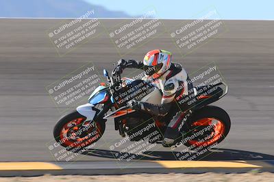 media/Nov-06-2023-Moto Forza (Mon) [[ce023d0744]]/2-Advanced Group/Session 2 (Bowl Speed Pans)/